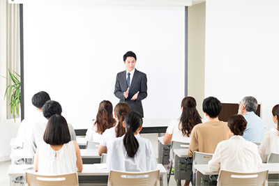 学会活動に積極的に参加します